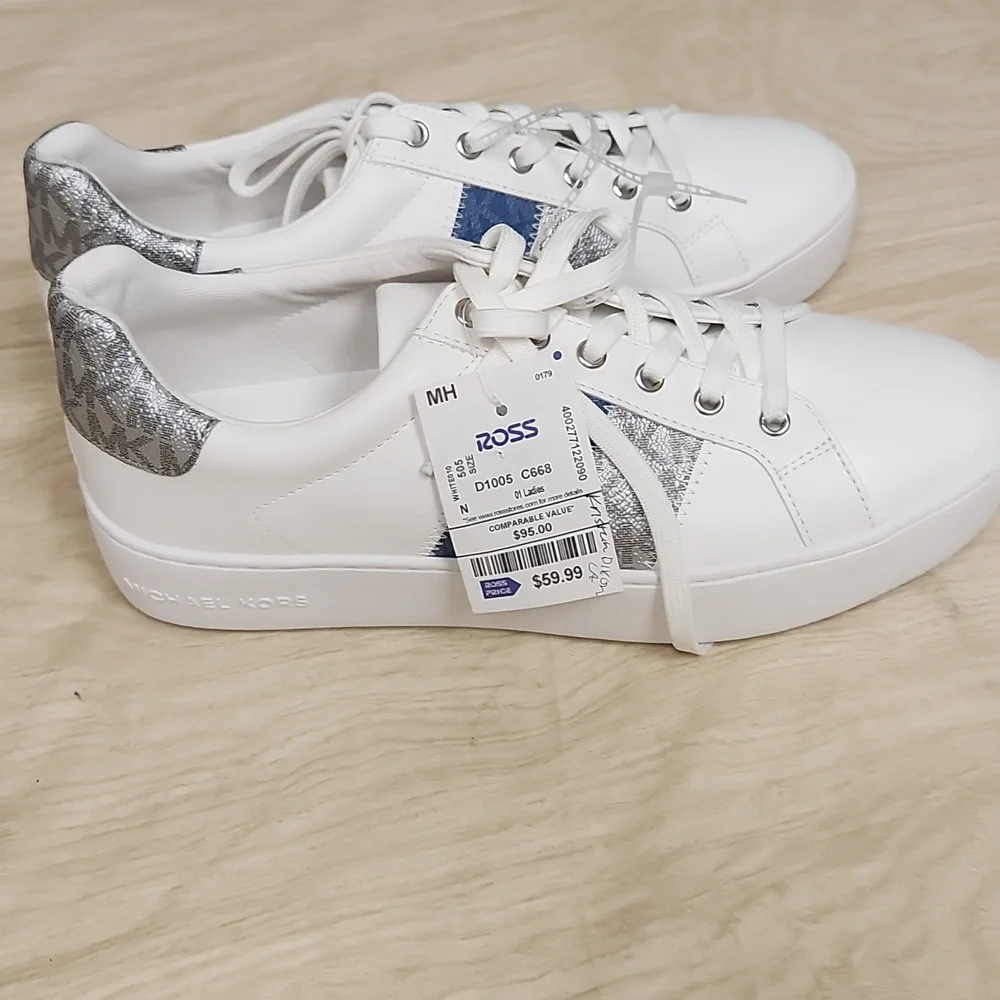Classic White and Blue Sneakers with Athletic Style